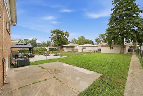 Tiny photo for 8437 S King Drive, Chicago, IL 60619 (MLS # 12730512)