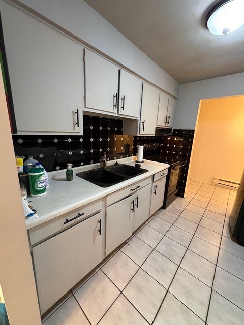 Tiny photo for Oak Lawn, IL 60453 (MLS # 12648780)
