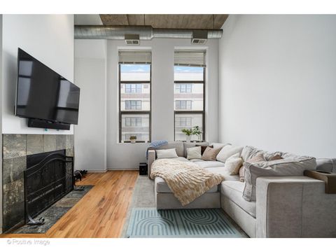 Tiny photo for 758 N Larrabee Street #514, Chicago, IL 60654 (MLS # 12591498)