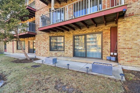 Tiny photo for 5450 Astor Lane #104, Rolling Meadows, IL 60008 (MLS # 12547911)