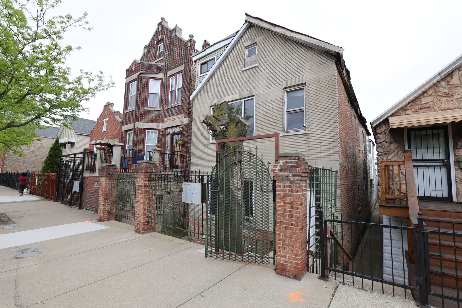 2039 W 18th Place