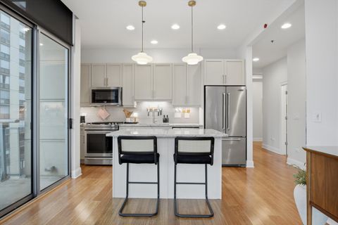 Tiny photo for 101 W Superior Street #904, Chicago, IL 60654 (MLS # 12608682)