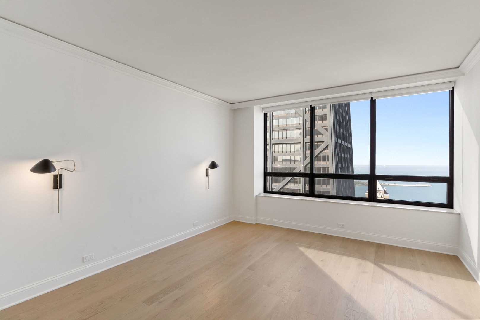 Chicago, Illinois 60611, United States, 2 Bedrooms Bedrooms, ,2 BathroomsBathrooms,Residential,Active,236248