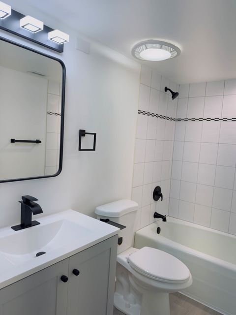 Tiny photo for 1671 Mission Hills Road #201, Northbrook, IL 60062 (MLS # 12583061)