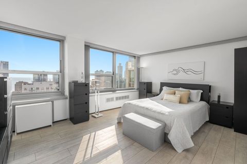 Tiny photo for 1255 N Sandburg Terrace #2912, Chicago, IL 60610 (MLS # 12633217)