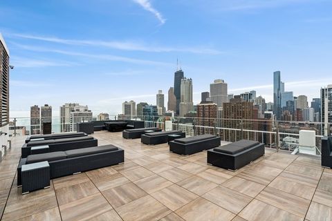 Tiny photo for 1255 N Sandburg Terrace #2912, Chicago, IL 60610 (MLS # 12633217)