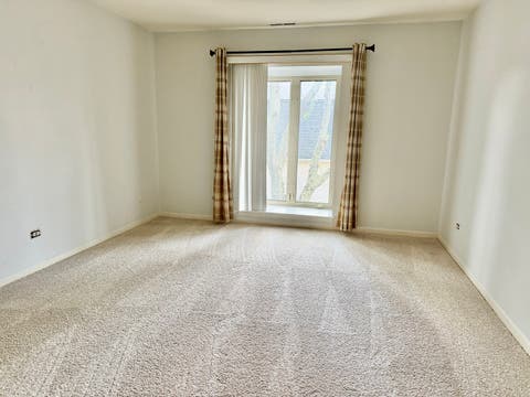 Tiny photo for 5721 W 103rd Street #304, Oak Lawn, IL 60453 (MLS # 12713135)