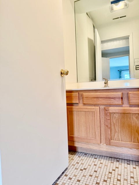 Tiny photo for 5721 W 103rd Street #304, Oak Lawn, IL 60453 (MLS # 12713135)