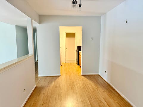 Tiny photo for 5721 W 103rd Street #304, Oak Lawn, IL 60453 (MLS # 12713135)