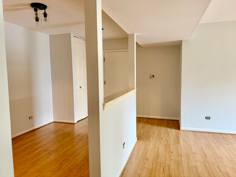 Tiny photo for 5721 W 103rd Street #304, Oak Lawn, IL 60453 (MLS # 12713135)