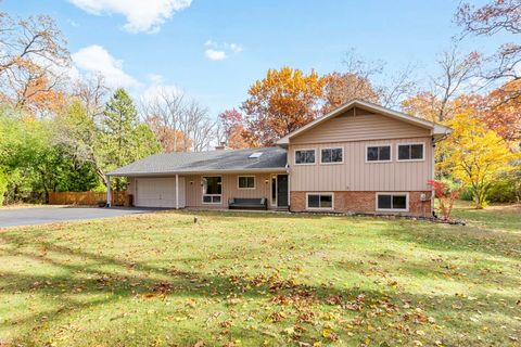 Photo of 185 Kimberly Road, North Barrington, IL 60010 (MLS # 12512794)