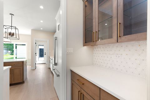 Tiny photo for 700 Czacki Street, Lemont, IL 60439 (MLS # 12489435)