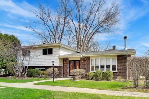 Photo of 1659 FRIAR TUCK Avenue, Highland Park, IL 60035 (MLS # 12614348)