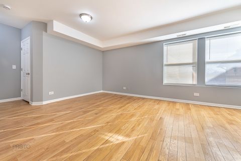 Tiny photo for 4752 N Albany Avenue #3, Chicago, IL 60625 (MLS # 12474884)