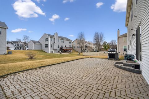 Tiny photo for 5285 Shotkoski Drive, Hoffman Estates, IL 60192 (MLS # 12584418)