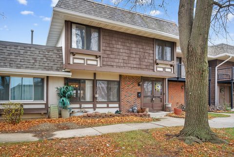 Photo of 5525 Pebblebeach Drive, Hanover Park, IL 60133 (MLS # 12543135)