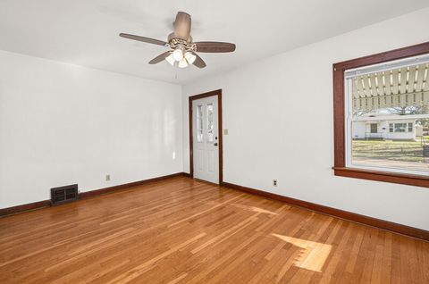 Tiny photo for 1662 W 37th Street, Davenport, IA 52806 (MLS # 12617706)