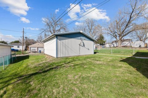 Tiny photo for 1662 W 37th Street, Davenport, IA 52806 (MLS # 12617706)