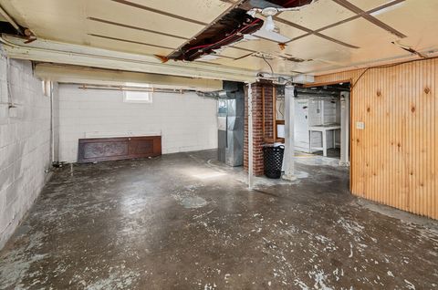 Tiny photo for 1662 W 37th Street, Davenport, IA 52806 (MLS # 12617706)