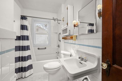 Tiny photo for 1662 W 37th Street, Davenport, IA 52806 (MLS # 12617706)