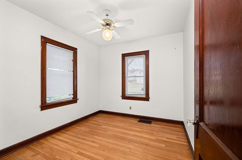 Tiny photo for 1662 W 37th Street, Davenport, IA 52806 (MLS # 12617706)