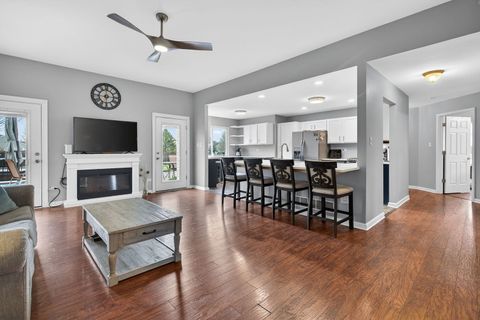 Tiny photo for 802 Heintz Drive, Shorewood, IL 60404 (MLS # 12606747)