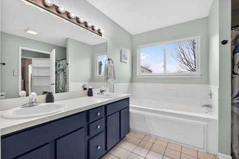 Tiny photo for 802 Heintz Drive, Shorewood, IL 60404 (MLS # 12606747)