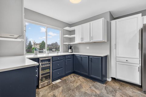 Tiny photo for 802 Heintz Drive, Shorewood, IL 60404 (MLS # 12606747)