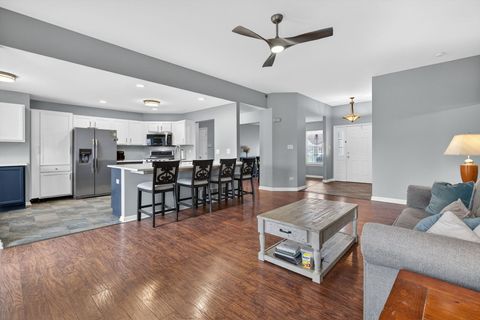 Tiny photo for 802 Heintz Drive, Shorewood, IL 60404 (MLS # 12606747)