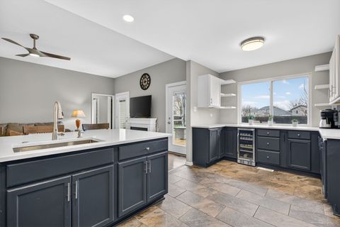 Tiny photo for 802 Heintz Drive, Shorewood, IL 60404 (MLS # 12606747)