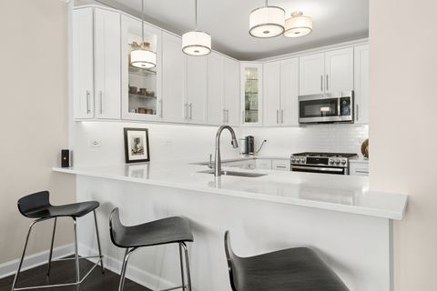 Tiny photo for 201 N WESTSHORE Drive #2705, Chicago, IL 60601 (MLS # 12685983)