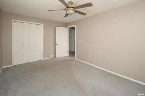 Tiny photo for 210 W 19TH Avenue, Coal Valley, IL 61240 (MLS # QC4269616)