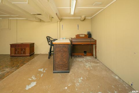 Tiny photo for 210 W 19TH Avenue, Coal Valley, IL 61240 (MLS # QC4269616)