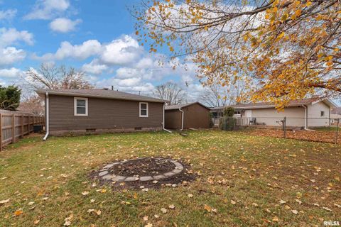 Tiny photo for 210 W 19TH Avenue, Coal Valley, IL 61240 (MLS # QC4269616)