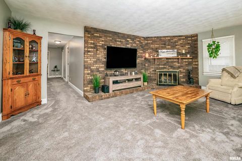 Tiny photo for 210 W 19TH Avenue, Coal Valley, IL 61240 (MLS # QC4269616)