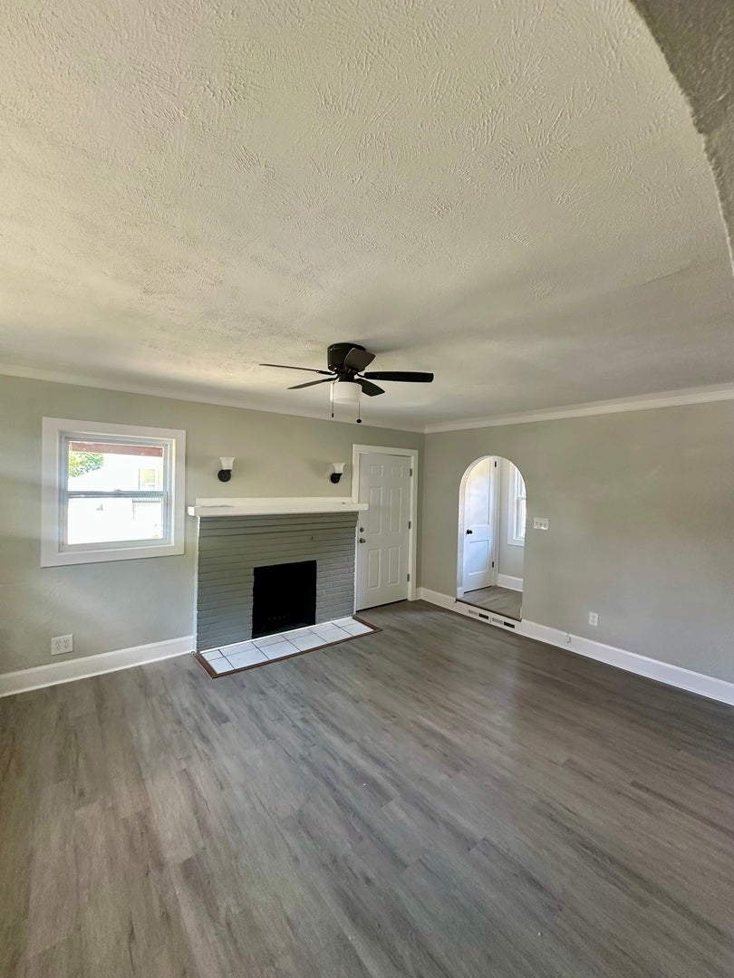 233 Oakwood Avenue