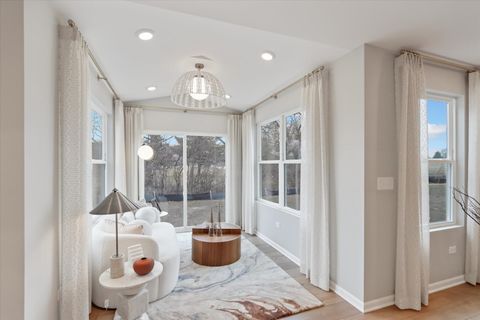 Tiny photo for 1679 Breton Avenue, North Aurora, IL 60542 (MLS # 12617633)