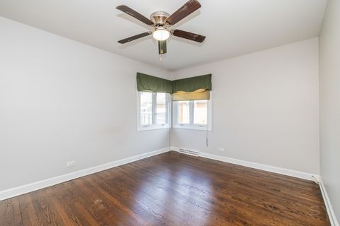 Tiny photo for 1615 W Johanna Terrace, Arlington Heights, IL 60005 (MLS # 12484963)