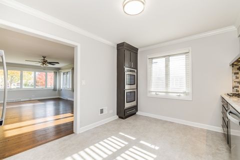 Tiny photo for 1615 W Johanna Terrace, Arlington Heights, IL 60005 (MLS # 12484963)