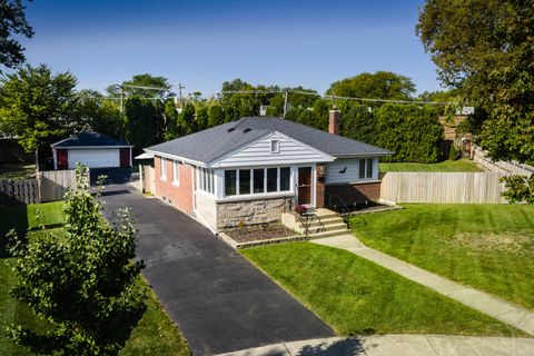 Tiny photo for 1615 W Johanna Terrace, Arlington Heights, IL 60005 (MLS # 12484963)