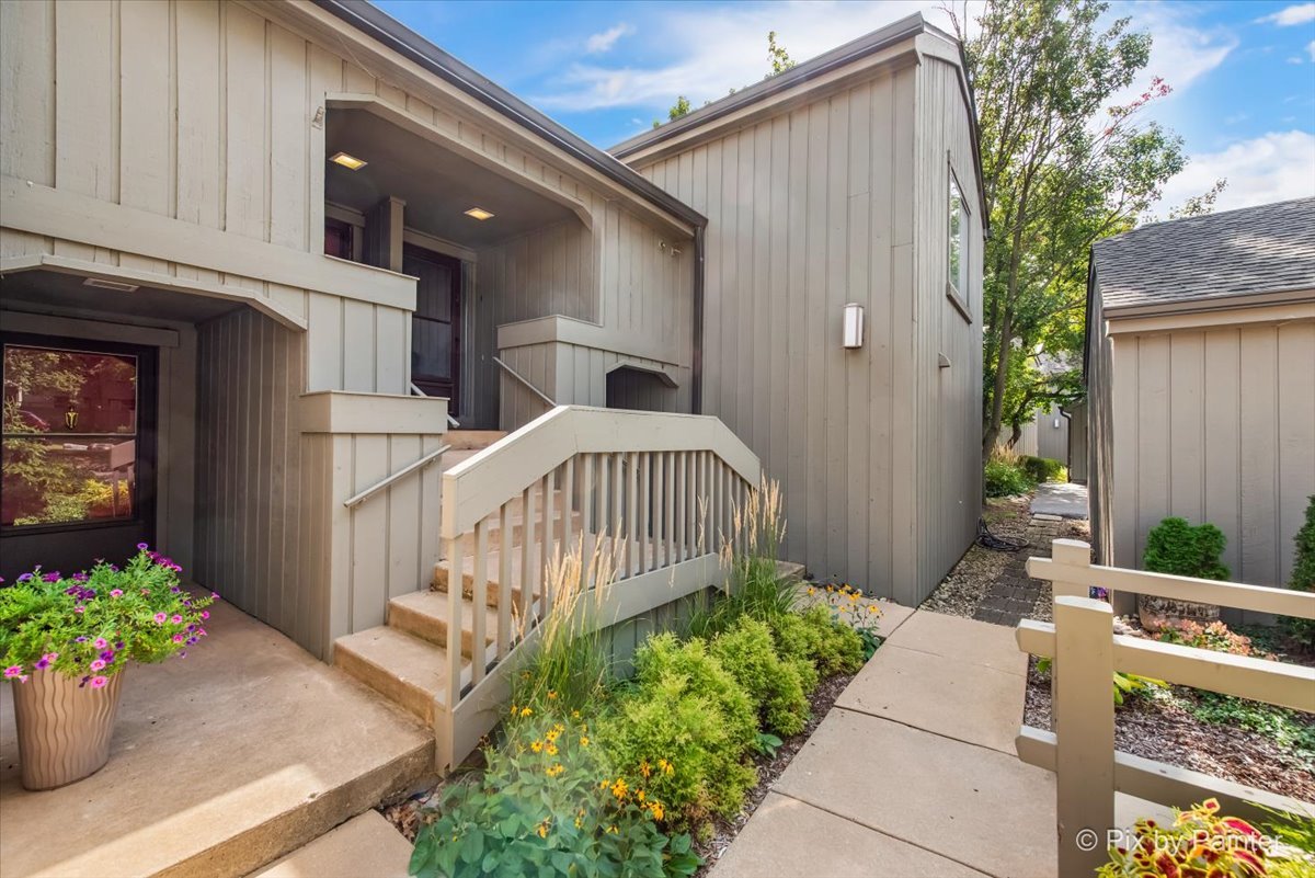 209 Shoreline Road B