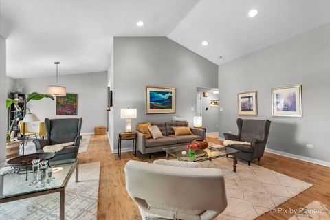 Tiny photo for 209 Shoreline Road #B, Lake Barrington, IL 60010 (MLS # 12464474)