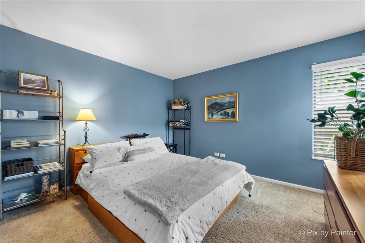 Lake Barrington, Illinois 60010, United States, 2 Bedrooms Bedrooms, ,2 BathroomsBathrooms,Residential,Active,209064