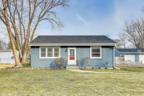 Photo of 5010 Palm Street, McHenry, IL 60051 (MLS # 12606729)