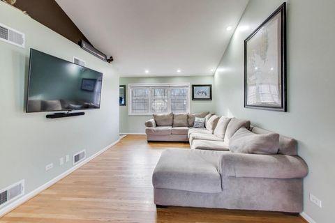 Tiny photo for 5010 Palm Street, McHenry, IL 60051 (MLS # 12606729)