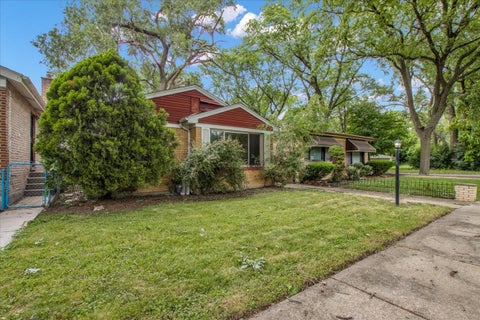 Tiny photo for 9302 S Rhodes Avenue, Chicago, IL 60619 (MLS # 12683799)