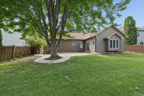 Tiny photo for 415 Juniper Drive, North Aurora, IL 60542 (MLS # 12723255)