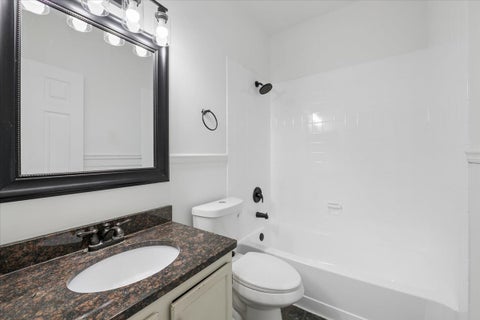 Tiny photo for 415 Juniper Drive, North Aurora, IL 60542 (MLS # 12723255)