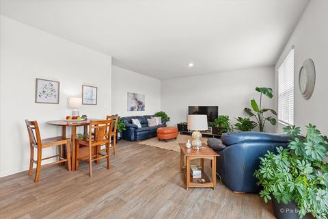 Tiny photo for 1522 Hollow Tree Lane, Pingree Grove, IL 60140 (MLS # 12625962)