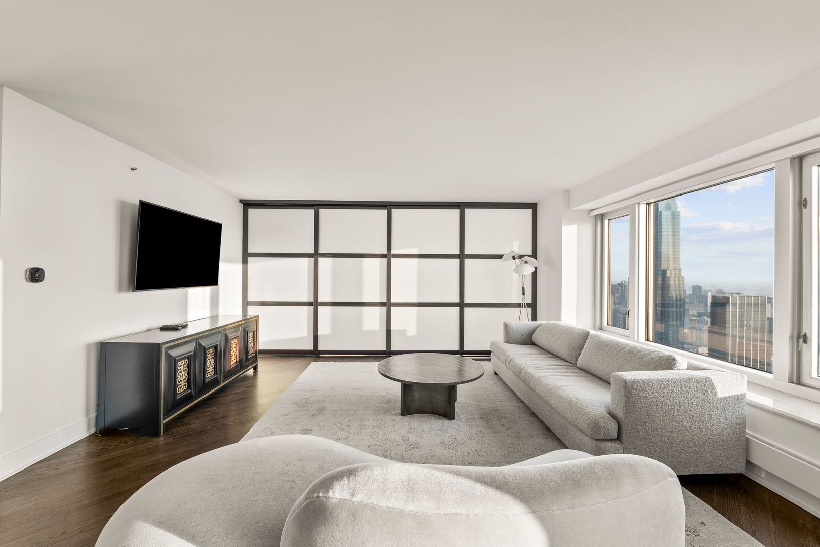 132 E DELAWARE Place 5303
